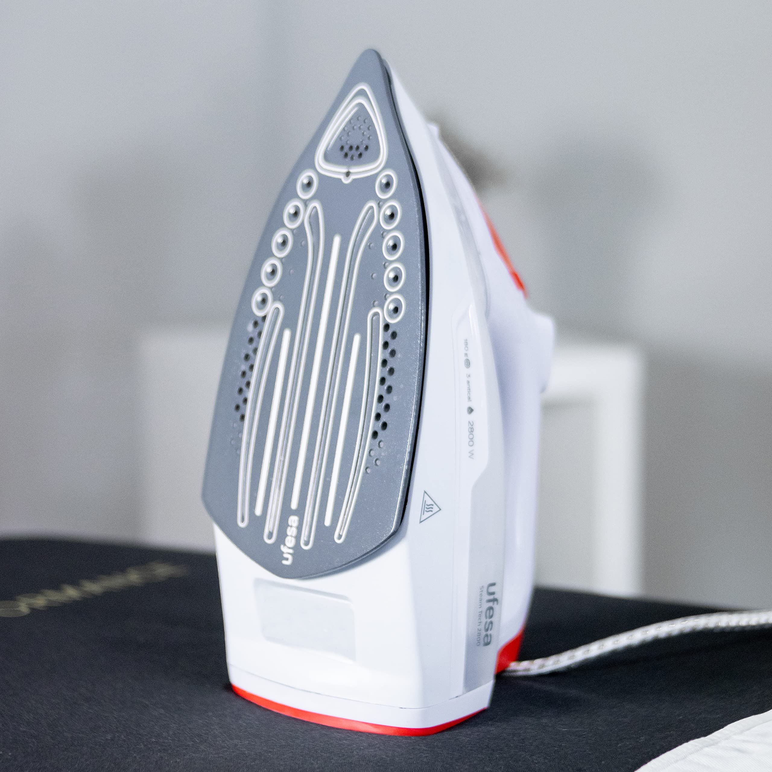 B09T76VJQ1_05 Ufesa Steam Tech 2800 Парна ютия 2800W