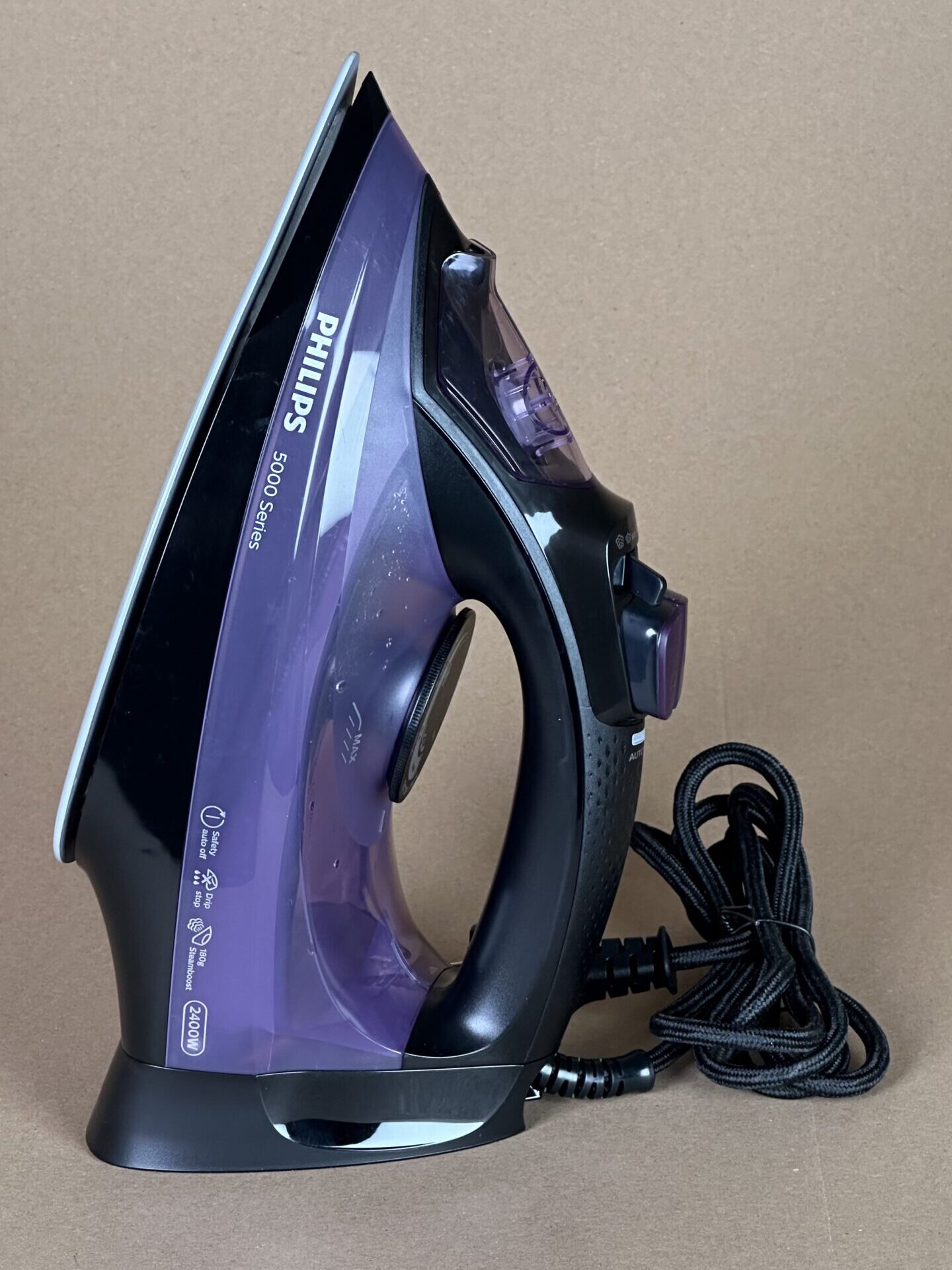 Philips Series 5000 DST5030/80 Парна ютия 2400W Philips Series 5000 DST5030/80 Парна ютия 2400W