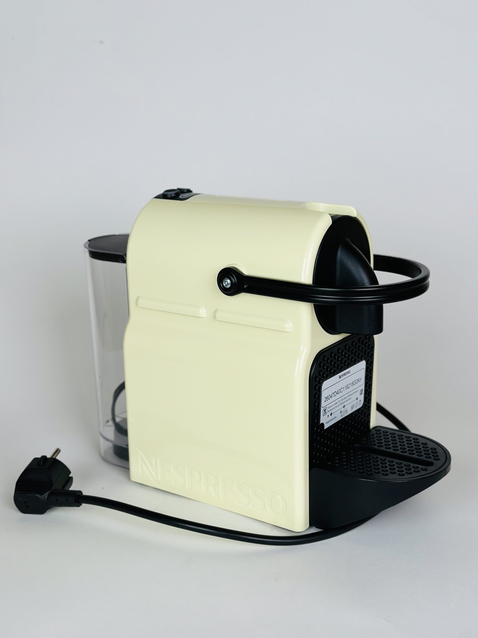Капсулна кафемашина DeLonghi Nespresso Inissia EN80.CW Капсулна кафемашина DeLonghi Nespresso Inissia EN80.CW