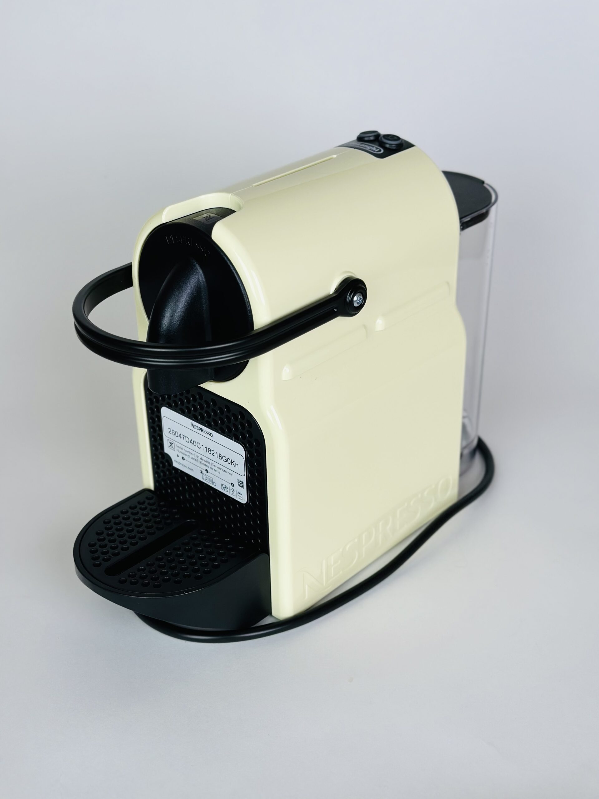 Капсулна кафемашина DeLonghi Nespresso Inissia EN80.CW_3 Капсулна кафемашина DeLonghi Nespresso Inissia EN80.CW