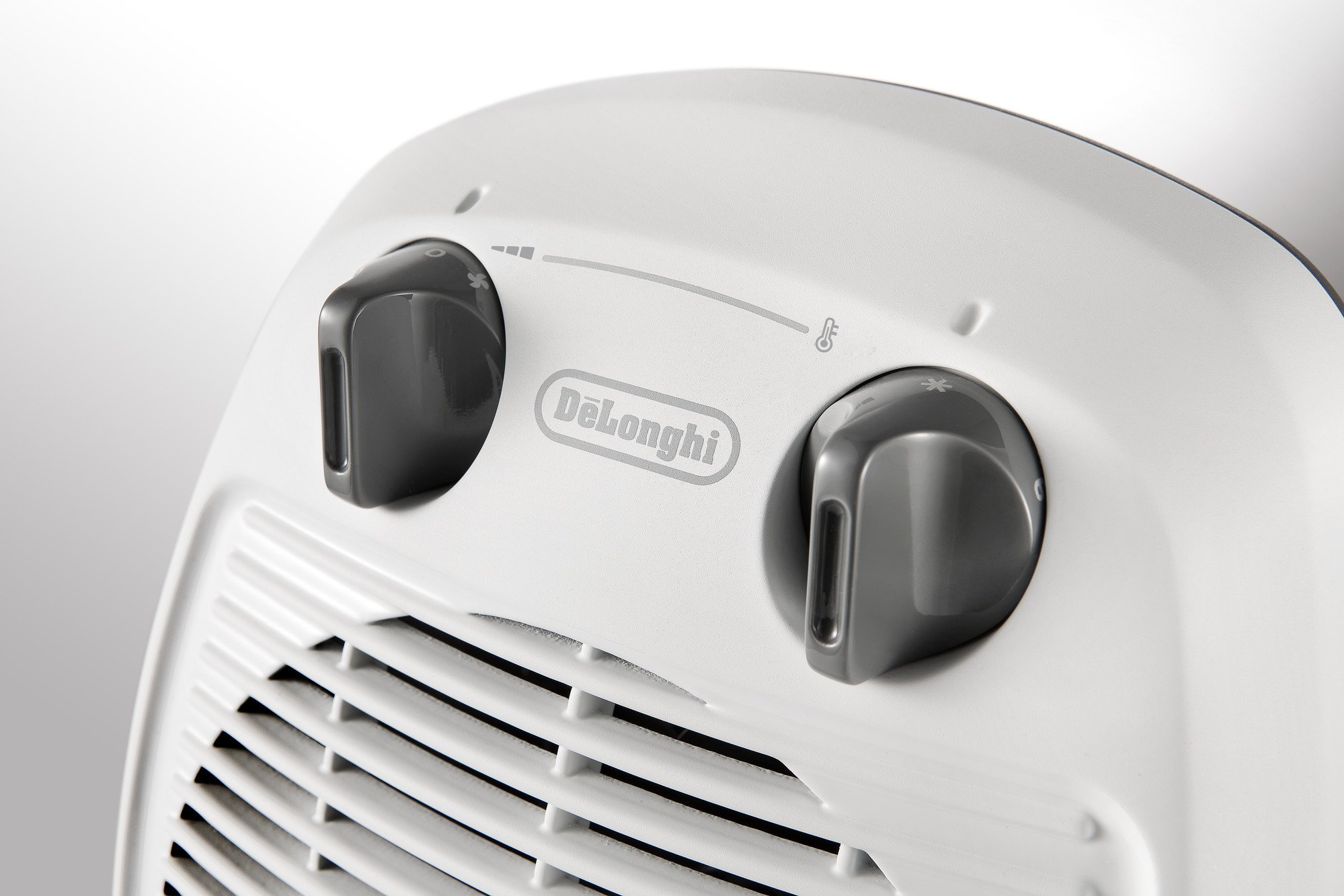Вентилаторна печка De'Longhi HVA 3220 Вентилаторна печка De'Longhi HVA 3220