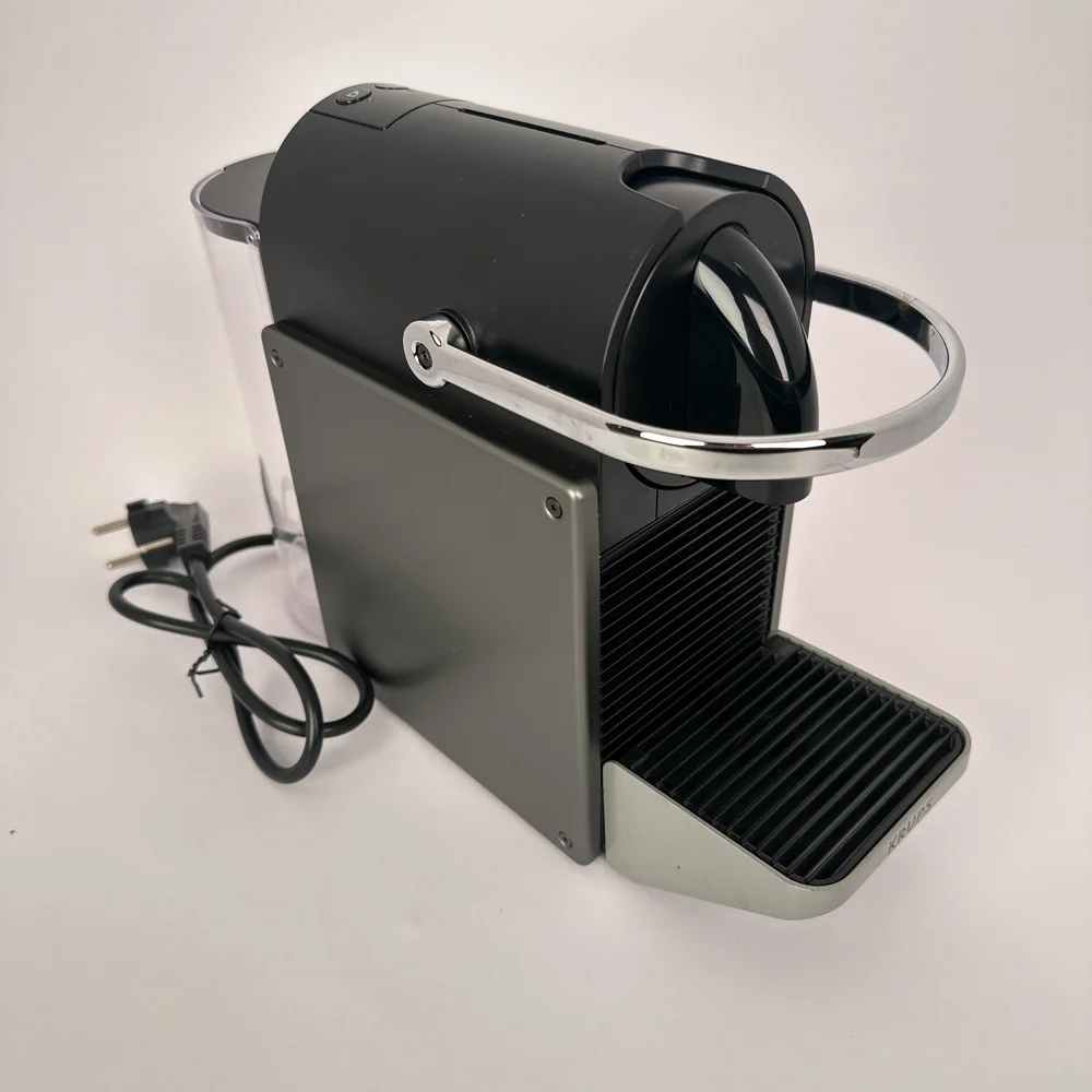 Кафемашина за капсули Nespresso Krups Pixie Titanium YY5290FD Кафемашина за капсули Nespresso Krups Pixie Titanium YY5290FD
