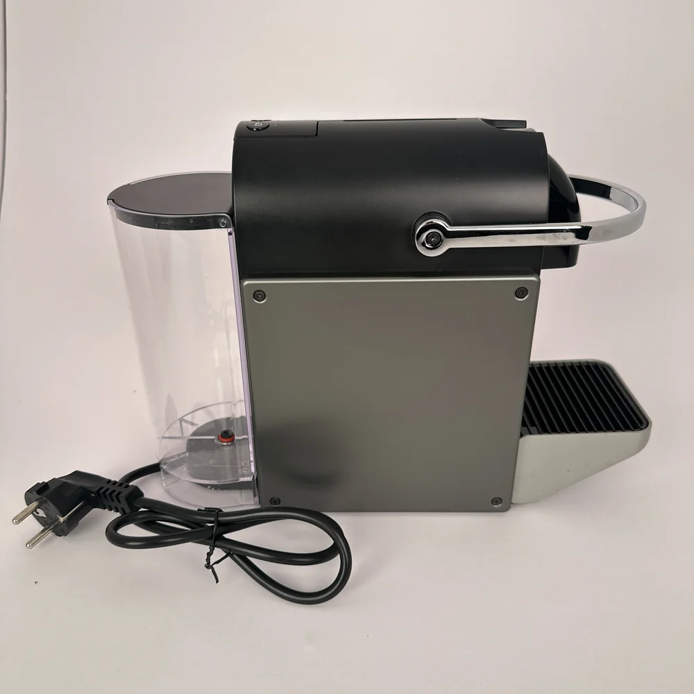Кафемашина за капсули Nespresso Krups Pixie Titanium YY5290FD Кафемашина за капсули Nespresso Krups Pixie Titanium YY5290FD